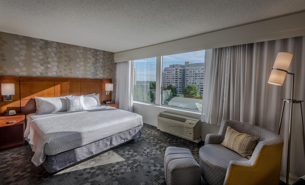 Courtyard By Marriott Bethesda Chevy Chase Hotel Buitenkant foto