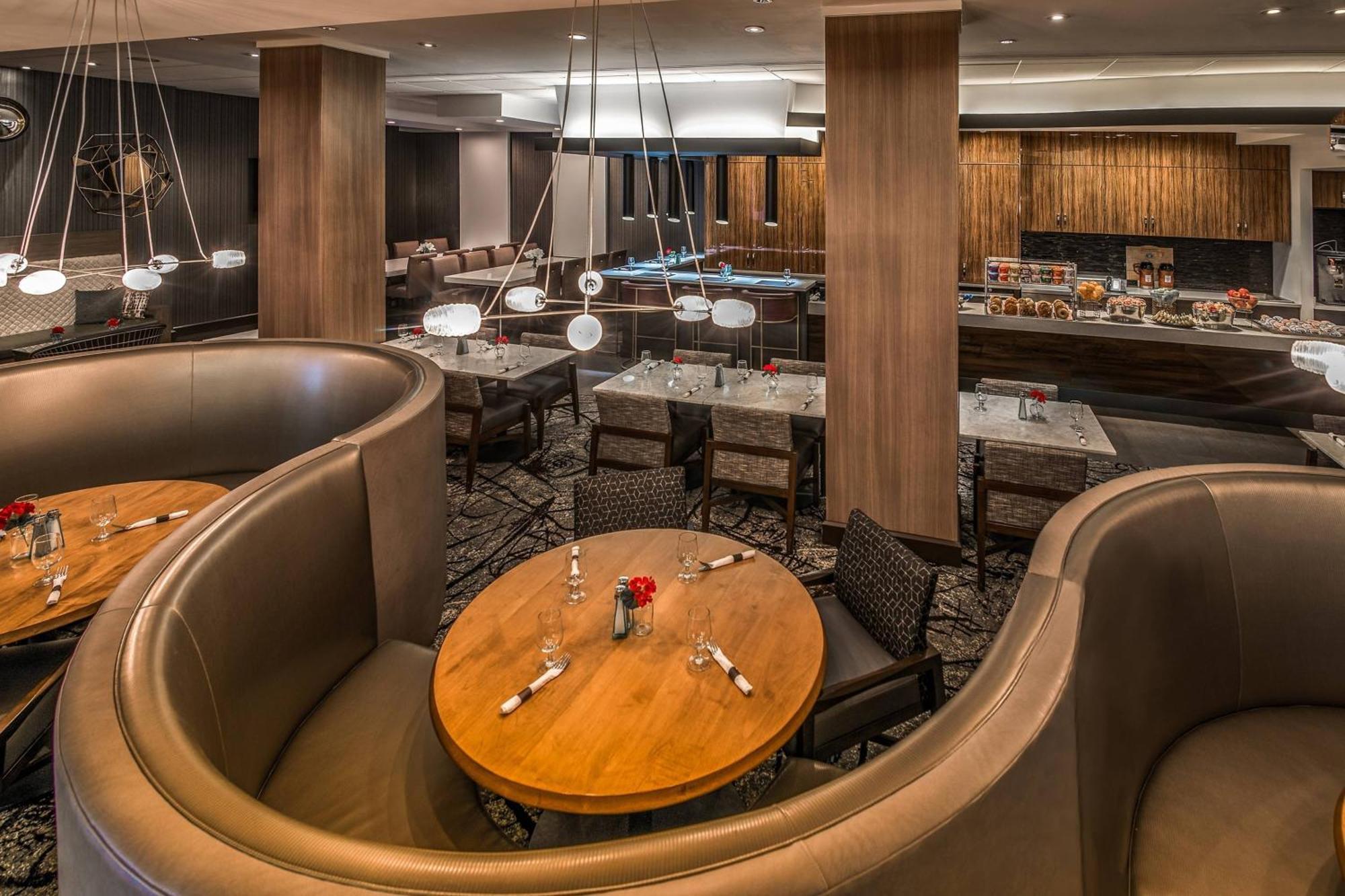 Courtyard By Marriott Bethesda Chevy Chase Hotel Buitenkant foto