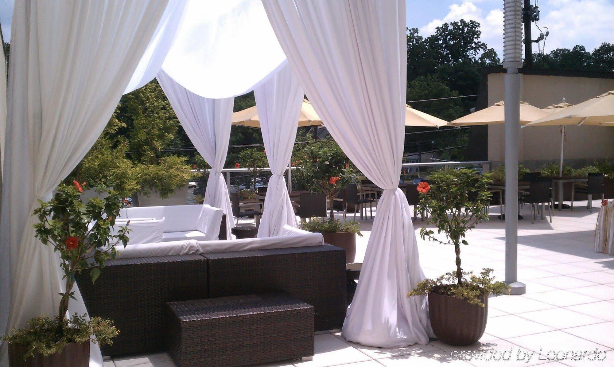 Courtyard By Marriott Bethesda Chevy Chase Hotel Buitenkant foto