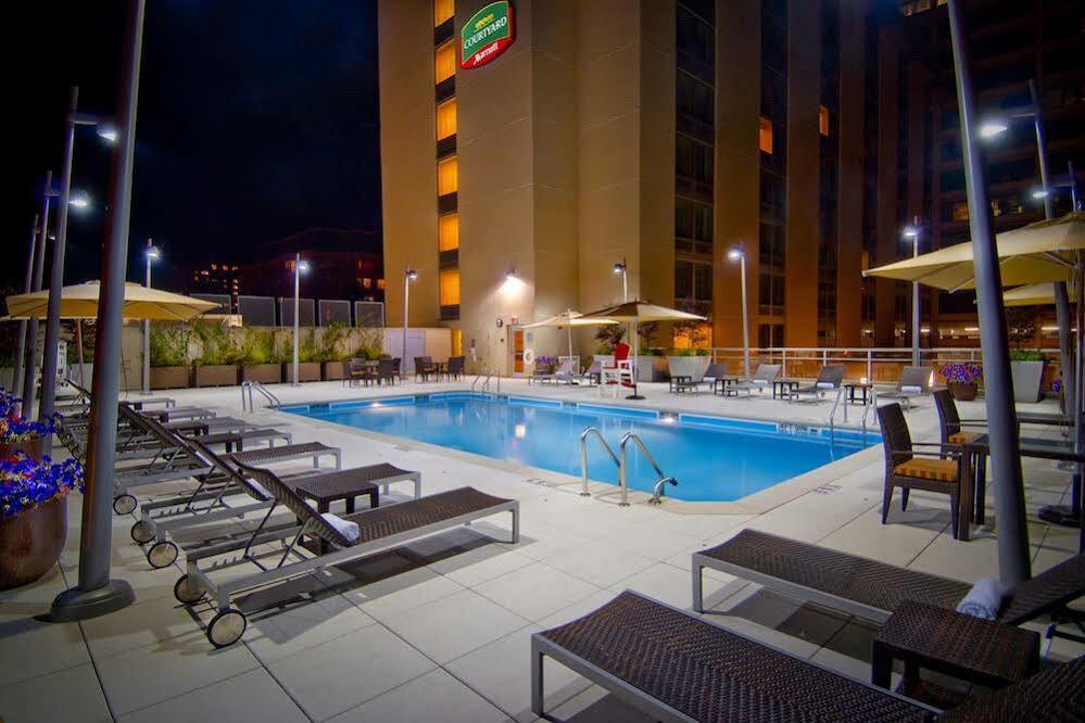 Courtyard By Marriott Bethesda Chevy Chase Hotel Buitenkant foto