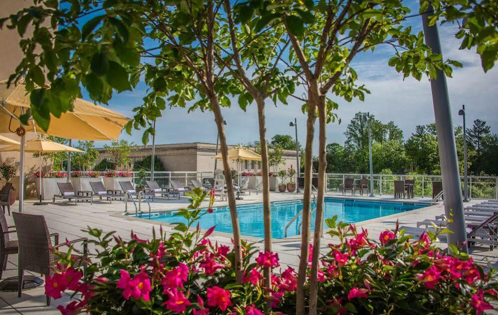 Courtyard By Marriott Bethesda Chevy Chase Hotel Buitenkant foto