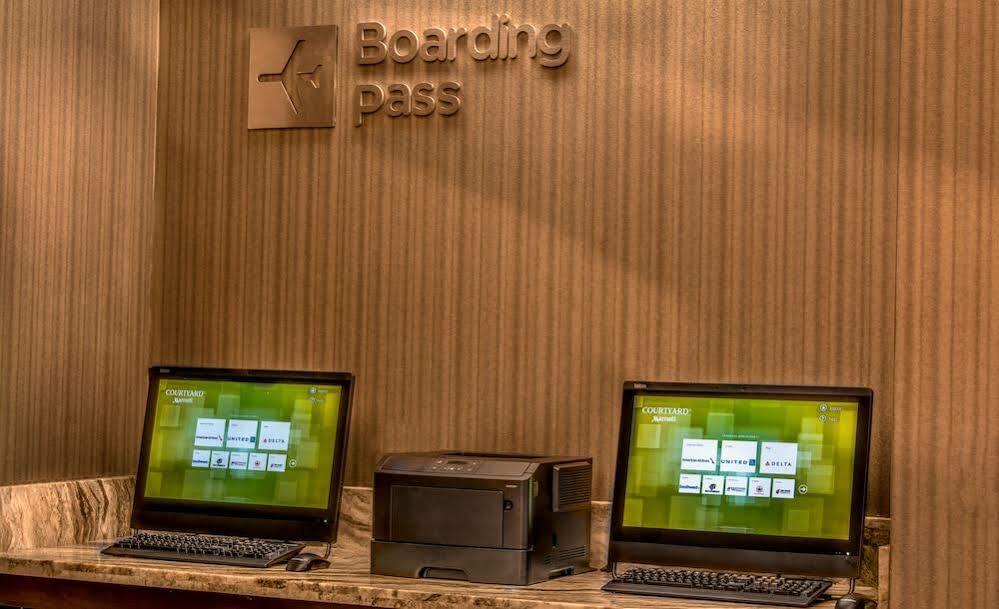 Courtyard By Marriott Bethesda Chevy Chase Hotel Buitenkant foto